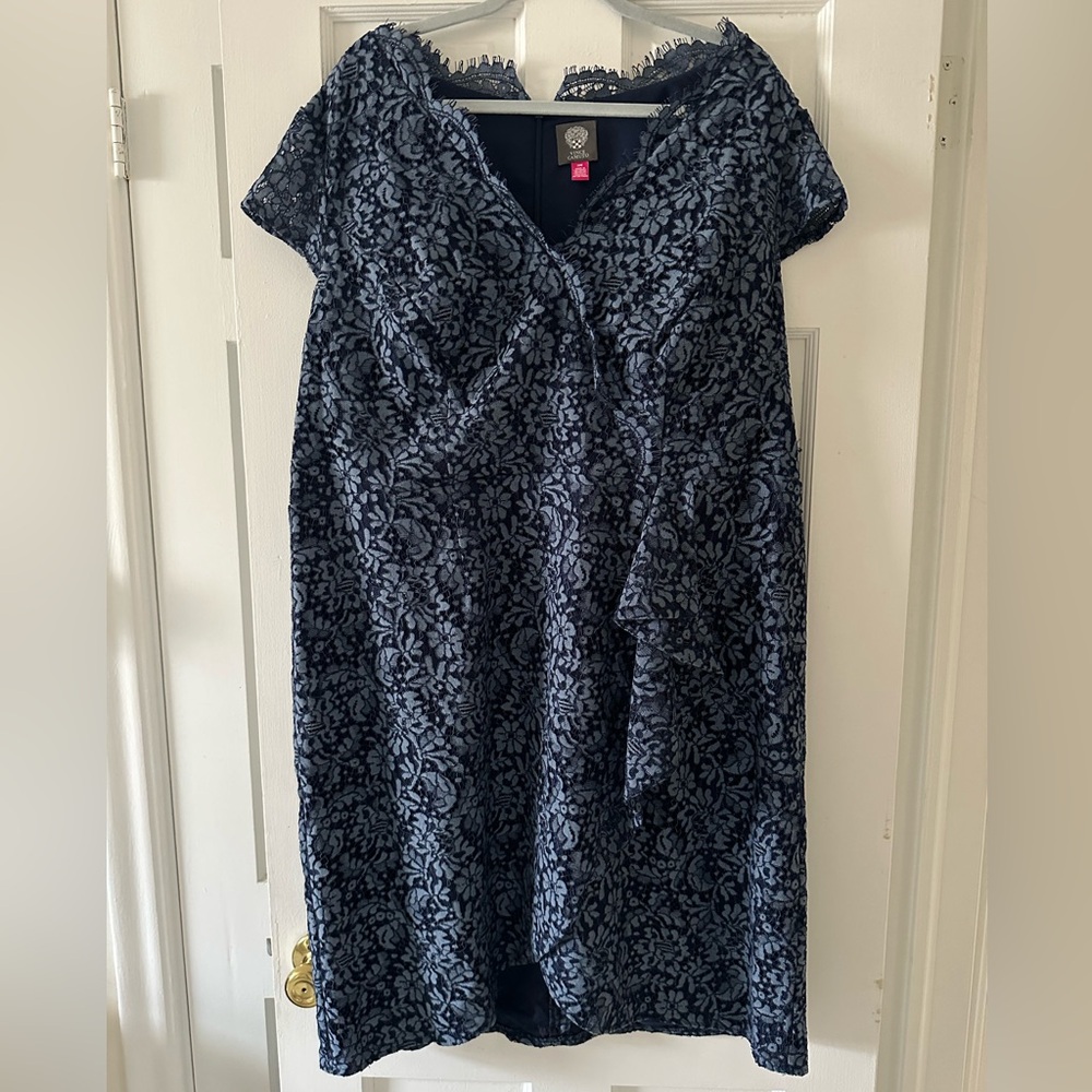 20W NWT Plus size Vince Camuto blue Lace cocktail dress